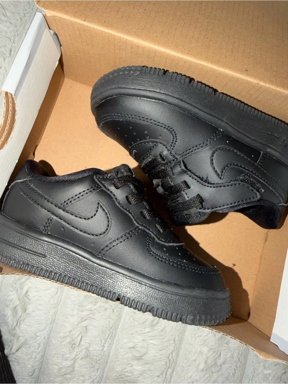Toddler Black Nike Low-Top Sneakers